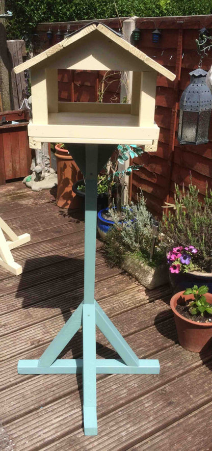 Bird Feeder Table - Country Cream and Seagrass