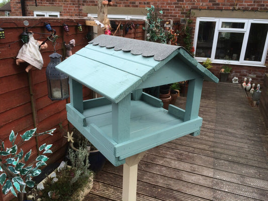 Bird Feeder Table - Seagrass and Country Cream