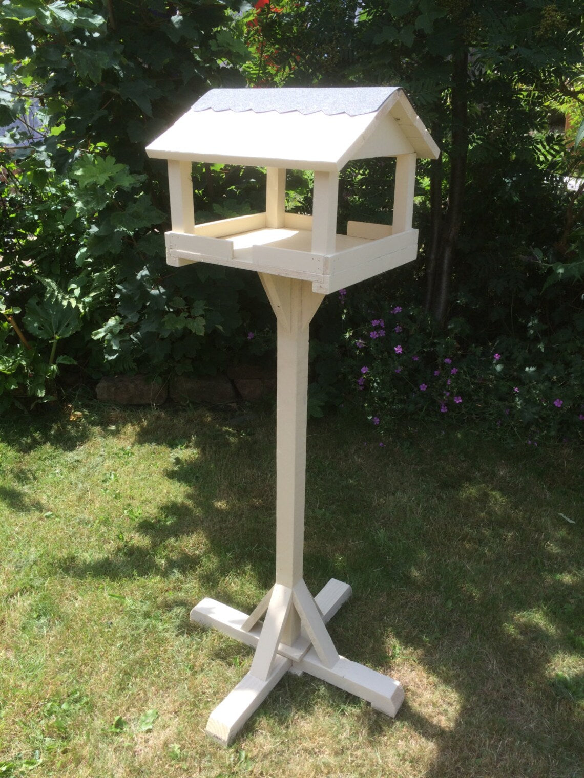 Bird Feeder Table - All Country Cream