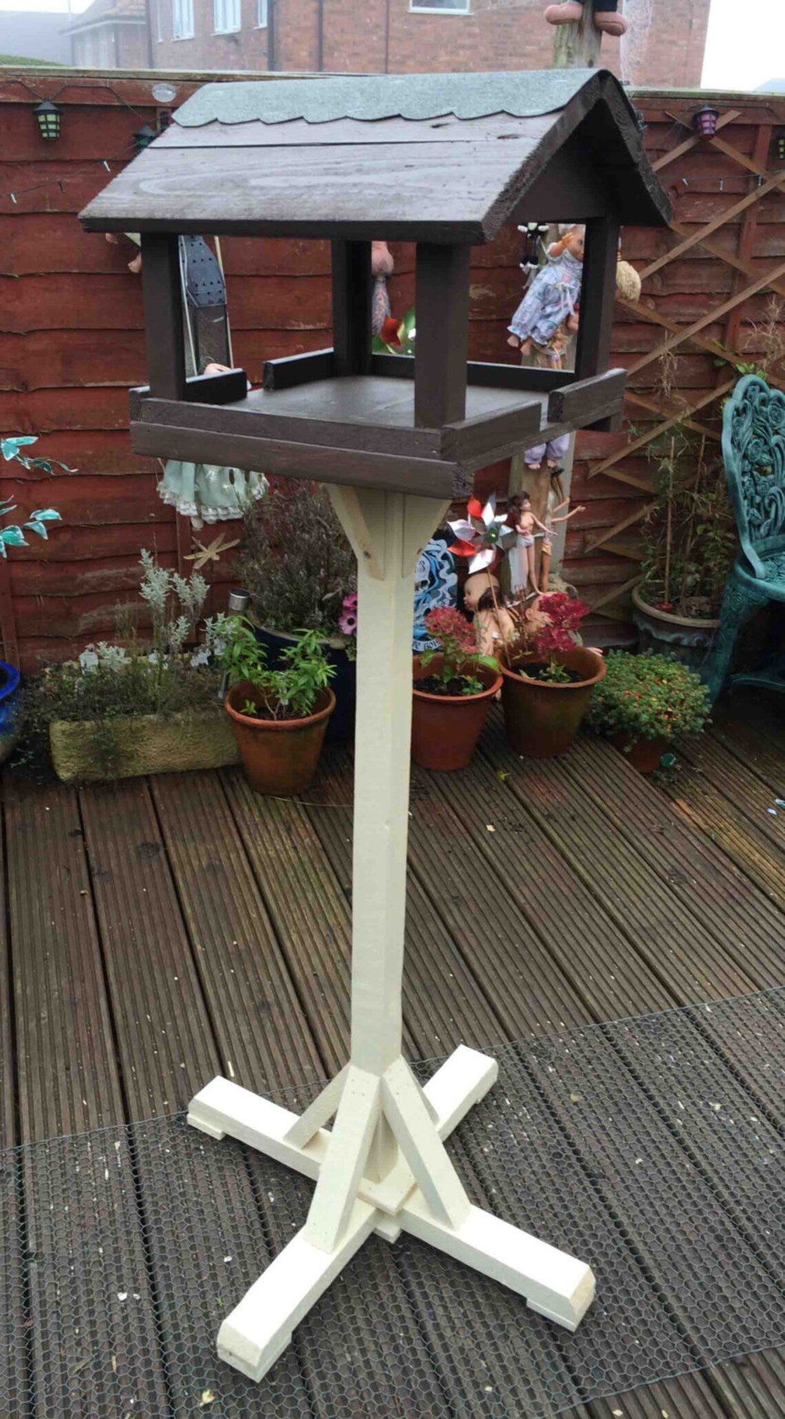 Bird Feeder Table - Brown and Country Cream