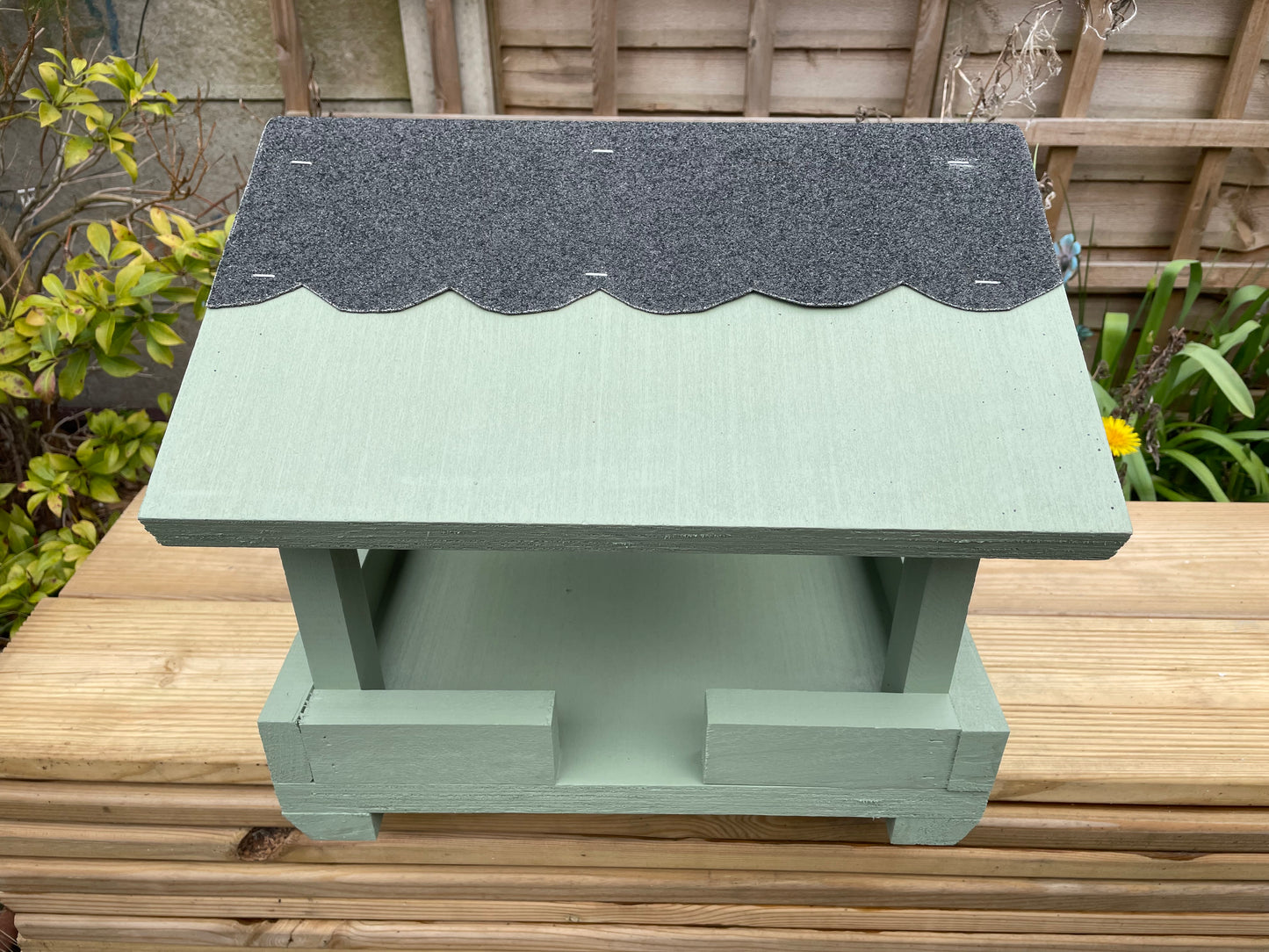 Garden Bird Feeder Table Top - pastel colour willow